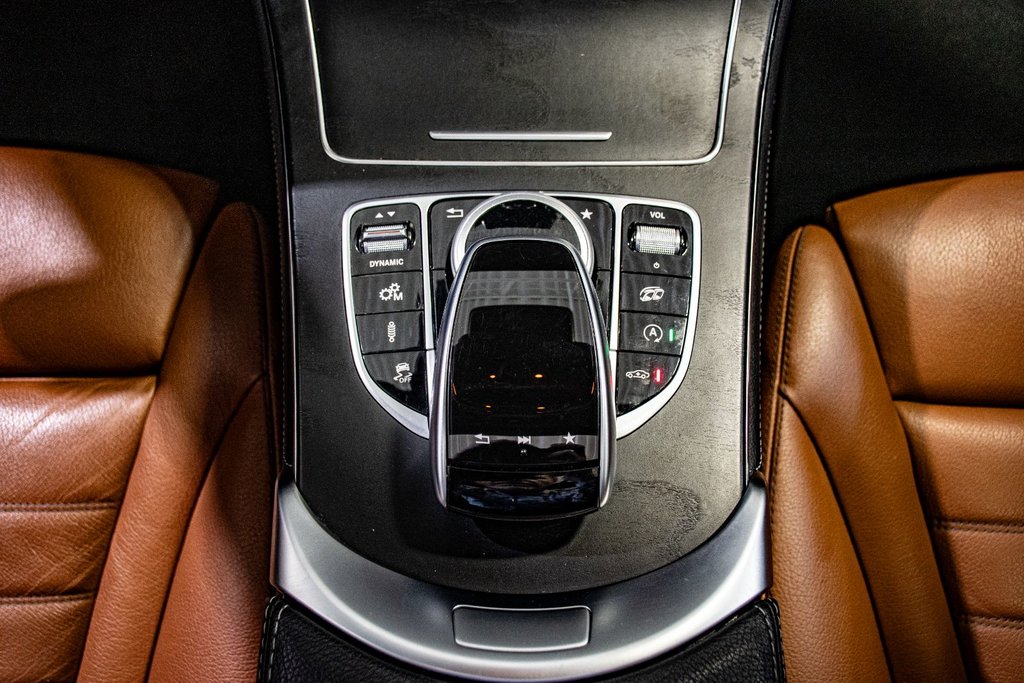 2019 Mercedes-Benz GLC AMG GLC 43 BURMESTER CAM 360 CUIR TOIT PANO in Montréal, Quebec - 26 - w1024h768px