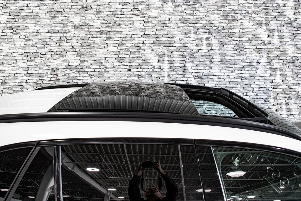 2019 Mercedes-Benz GLC AMG GLC 43 BURMESTER CAM 360 CUIR TOIT PANO in Montréal, Quebec - 9 - w1024h768px