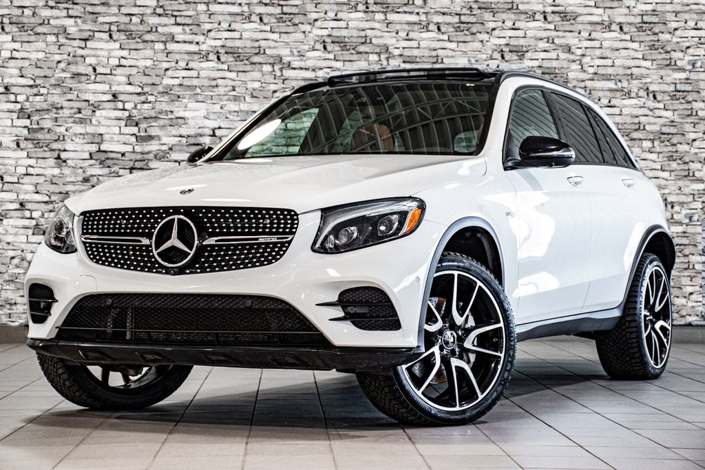 2019 Mercedes-Benz GLC AMG GLC 43 BURMESTER CAM 360 CUIR TOIT PANO in Montréal, Quebec - 1 - w1024h768px