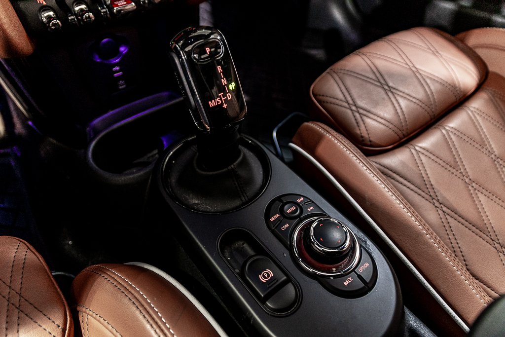 MINI 3 Door John Cooper Works Multitone Roof Cuir Toit Camera 2024 à Montréal, Québec - 26 - w1024h768px