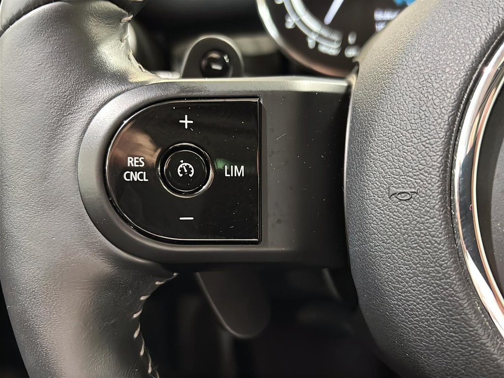 MINI 3 Door COOPER S PREMIER GPS CUIR MAGS CARPLAY CAMERA 360 2024 à Montréal, Québec - 30 - w1024h768px