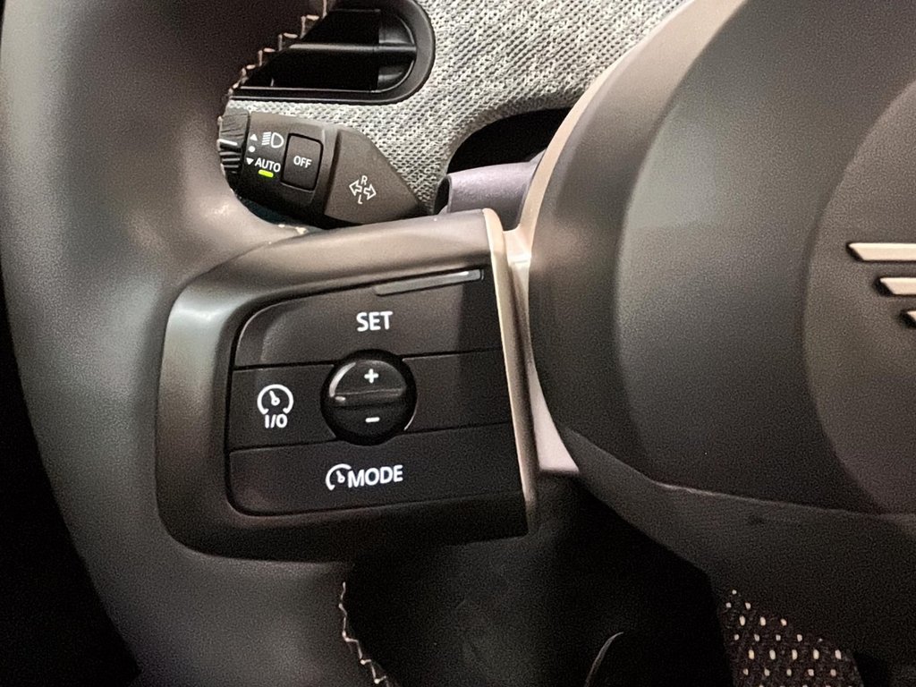 MINI 3 Door Cooper S PREMIER+FAVORED STYLE TOIT HARMON KARDON 2025 à Montréal, Québec - 28 - w1024h768px