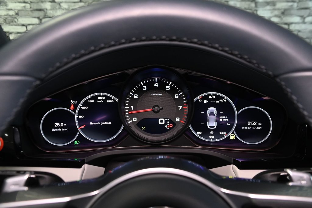 Porsche Cayenne PLATINUM EDIT PREMIUM PACKAGE BOSE HUD CAM360 TOIT 2023 à Montréal, Québec - 27 - w1024h768px