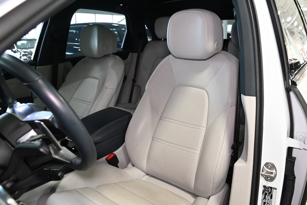 Porsche Cayenne PLATINUM EDIT PREMIUM PACKAGE BOSE HUD CAM360 TOIT 2023 à Montréal, Québec - 18 - w1024h768px