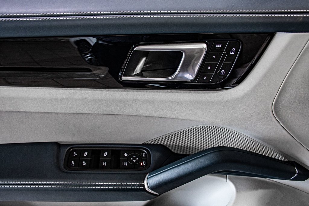 2023 Porsche Cayenne PLATINUM EDIT PREMIUM PACKAGE BOSE HUD CAM360 TOIT in Montréal, Quebec - 22 - w1024h768px