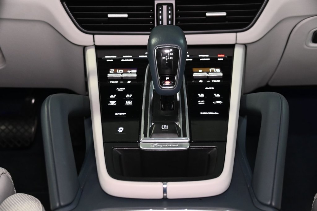 Porsche Cayenne PLATINUM EDIT PREMIUM PACKAGE BOSE HUD CAM360 TOIT 2023 à Montréal, Québec - 40 - w1024h768px