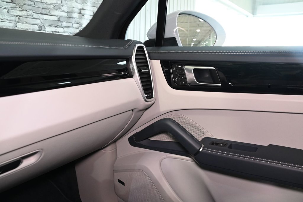 Porsche Cayenne PLATINUM EDIT PREMIUM PACKAGE BOSE HUD CAM360 TOIT 2023 à Montréal, Québec - 21 - w1024h768px