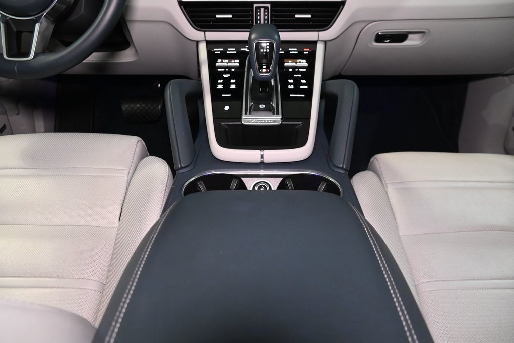 Porsche Cayenne PLATINUM EDIT PREMIUM PACKAGE BOSE HUD CAM360 TOIT 2023 à Montréal, Québec - 41 - w1024h768px