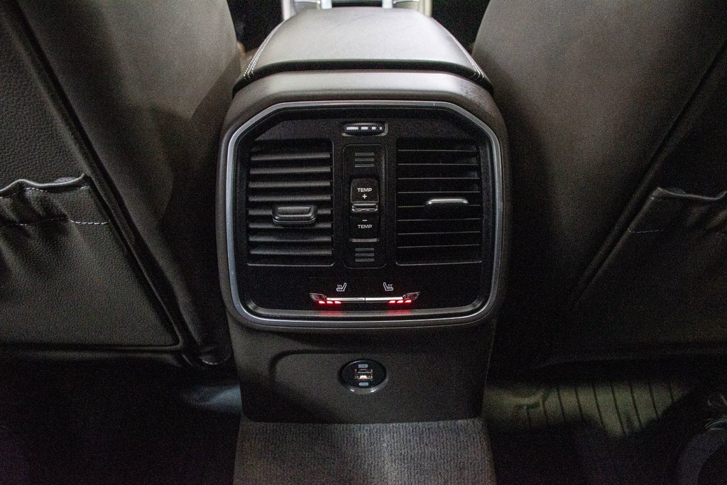 Porsche Macan GTS AWD BOSE SUSPENSION AJUSTABLE TOIT PANO CAM 2017 à Montréal, Québec - 34 - w1024h768px