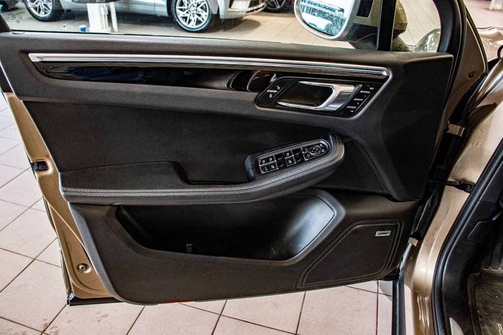Porsche Macan S AWD BOSE NAVIGATION TOIT PANO CUIR 2017 à Montréal, Québec - 20 - w1024h768px