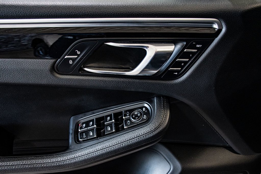 Porsche Macan S AWD BOSE NAVIGATION TOIT PANO CUIR 2017 à Montréal, Québec - 21 - w1024h768px