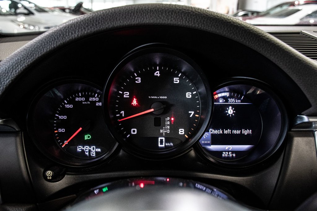 2018 Porsche Macan AWD PREMIUM PKG BOSE NAV TOIT PANO CAM in Montréal, Quebec - 31 - w1024h768px