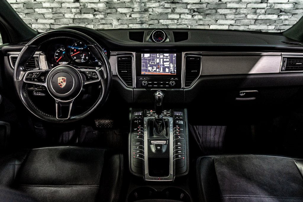 2018 Porsche Macan GTS AWD BOSE SUSPENSION AJUSTABLE TOIT PANO CAM in Montréal, Quebec - 4 - w1024h768px