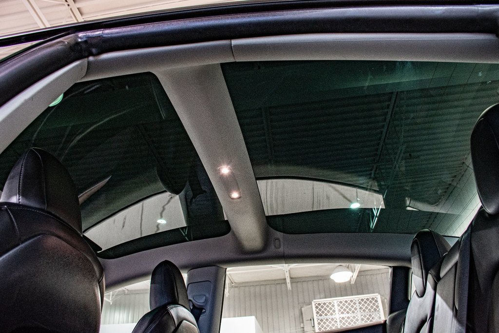Tesla MODEL 3 STANDARD RANG PLUS CUIR TOIT PANO CAMERA 2021 à Montréal, Québec - 3 - w1024h768px