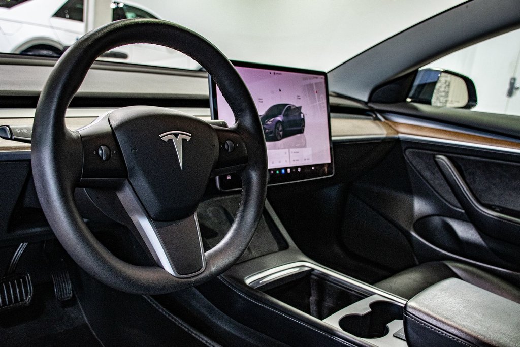 Tesla MODEL 3 STANDARD RANG PLUS CUIR TOIT PANO CAMERA 2021 à Montréal, Québec - 17 - w1024h768px
