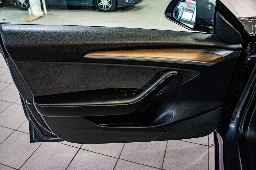 Tesla MODEL 3 STANDARD RANG PLUS CUIR TOIT PANO CAMERA 2021 à Montréal, Québec - 19 - w1024h768px