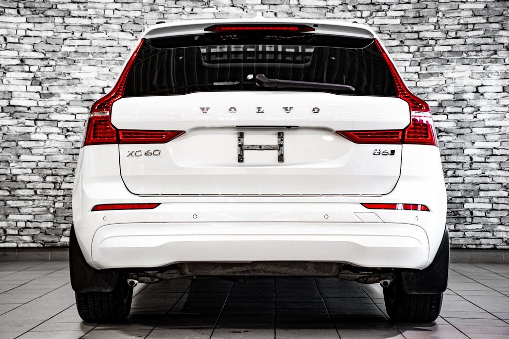 Volvo XC60 B6 MOMENTUM AWD CUIR TOIT PANO NAV CAMERA 2022 à Montréal, Québec - 9 - w1024h768px
