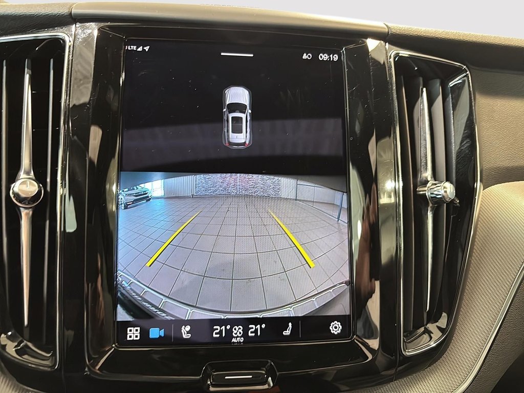 Volvo XC60 R-Design Harman Kardon Toit GPS Sieges Chauffants 2022 à Montréal, Québec - 24 - w1024h768px