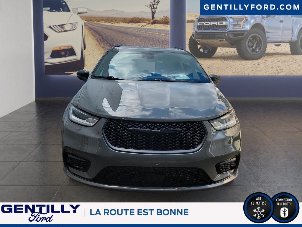 Chrysler Pacifica Touring L 2022 à Bécancour (Secteur Gentilly), Québec - 2 - w1024h768px