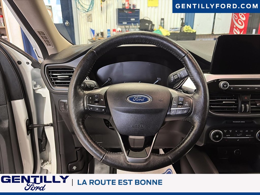 2020 Ford Escape SEL in Bécancour (Gentilly Sector), Quebec - 12 - w1024h768px