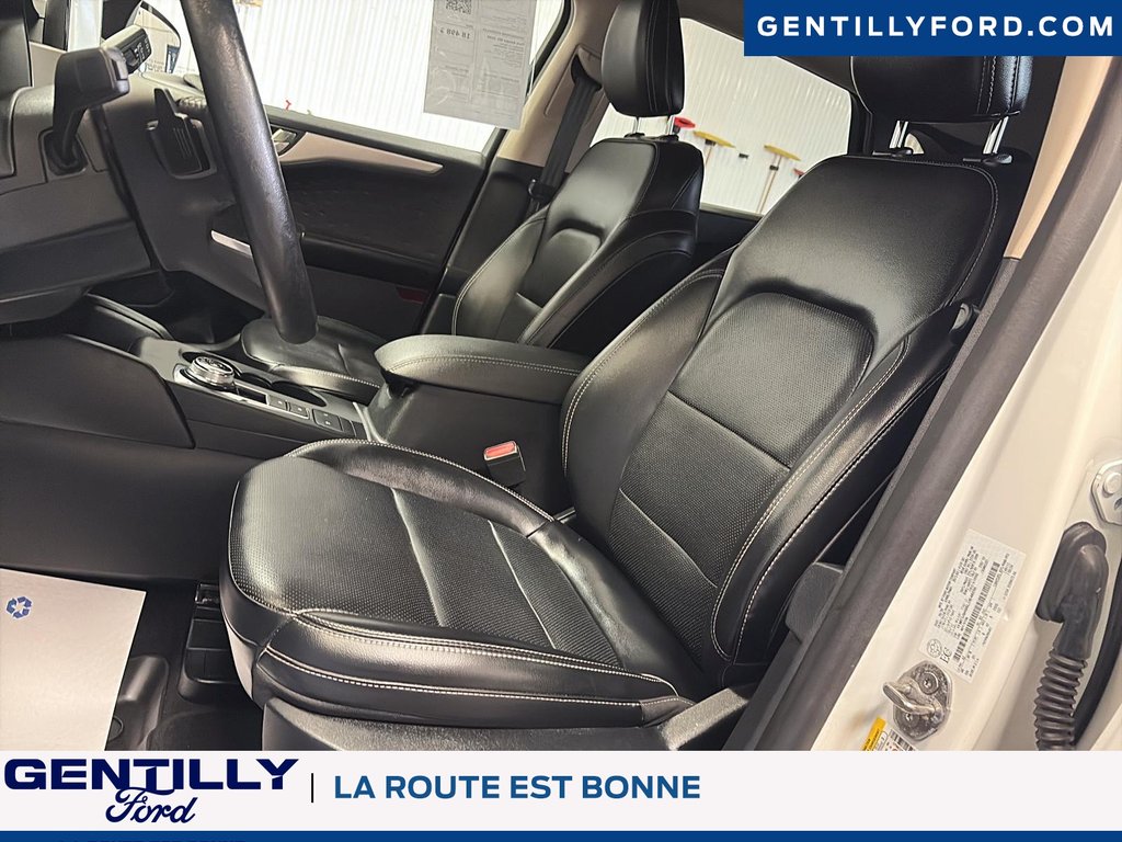 2020 Ford Escape SEL in Bécancour (Gentilly Sector), Quebec - 9 - w1024h768px