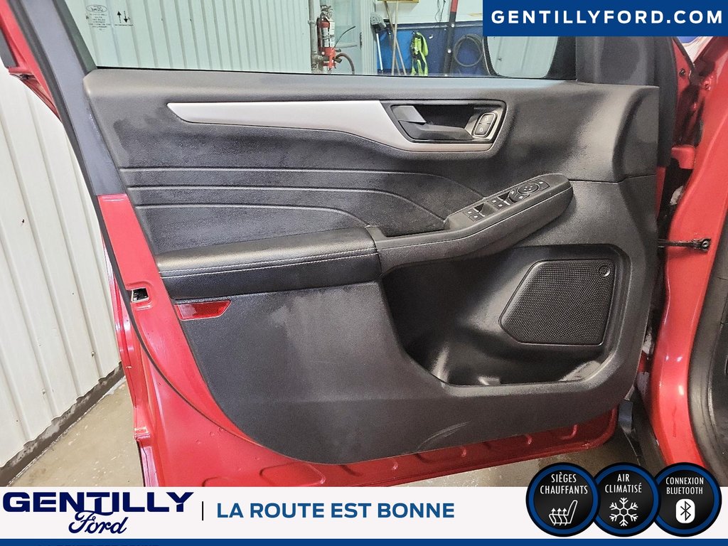2022 Ford Escape SE Plug-In Hybrid in Bécancour (Gentilly Sector), Quebec - 11 - w1024h768px