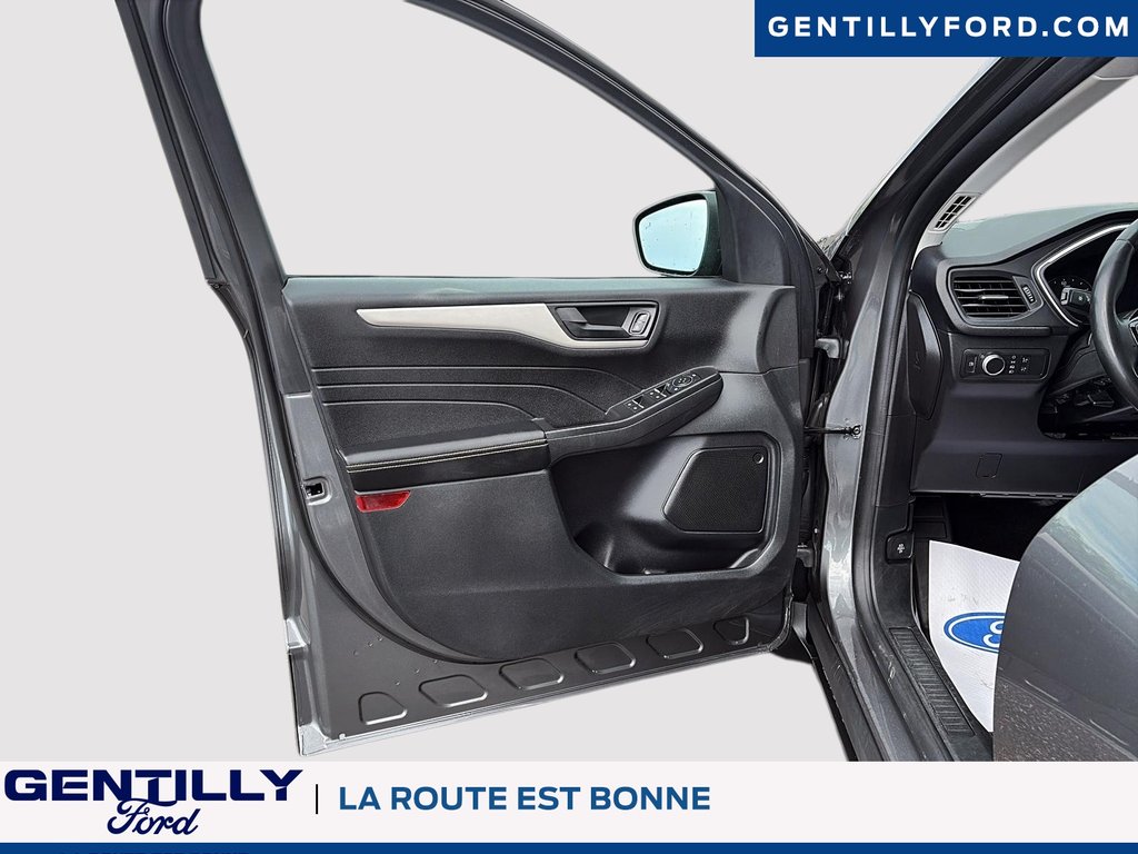 2022 Ford Escape SE Hybrid in Bécancour (Gentilly Sector), Quebec - 11 - w1024h768px