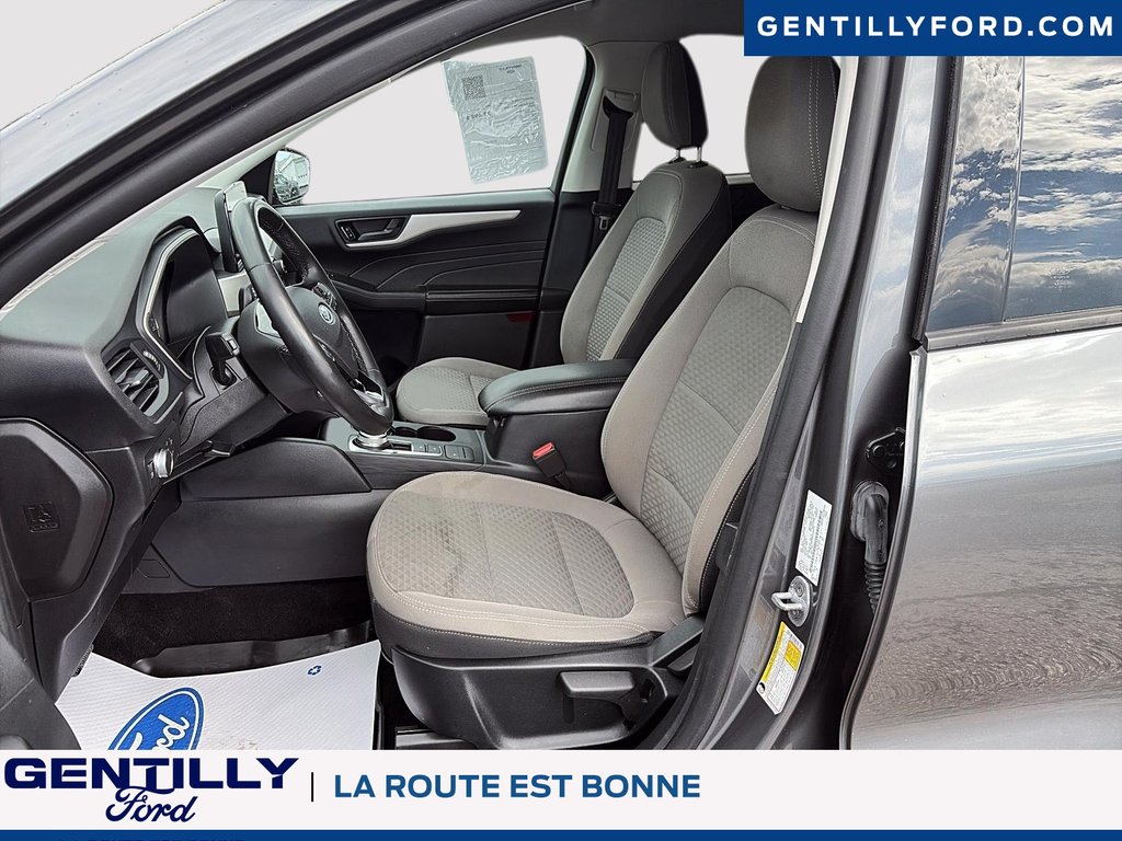 2022 Ford Escape SE Hybrid in Bécancour (Gentilly Sector), Quebec - 9 - w1024h768px