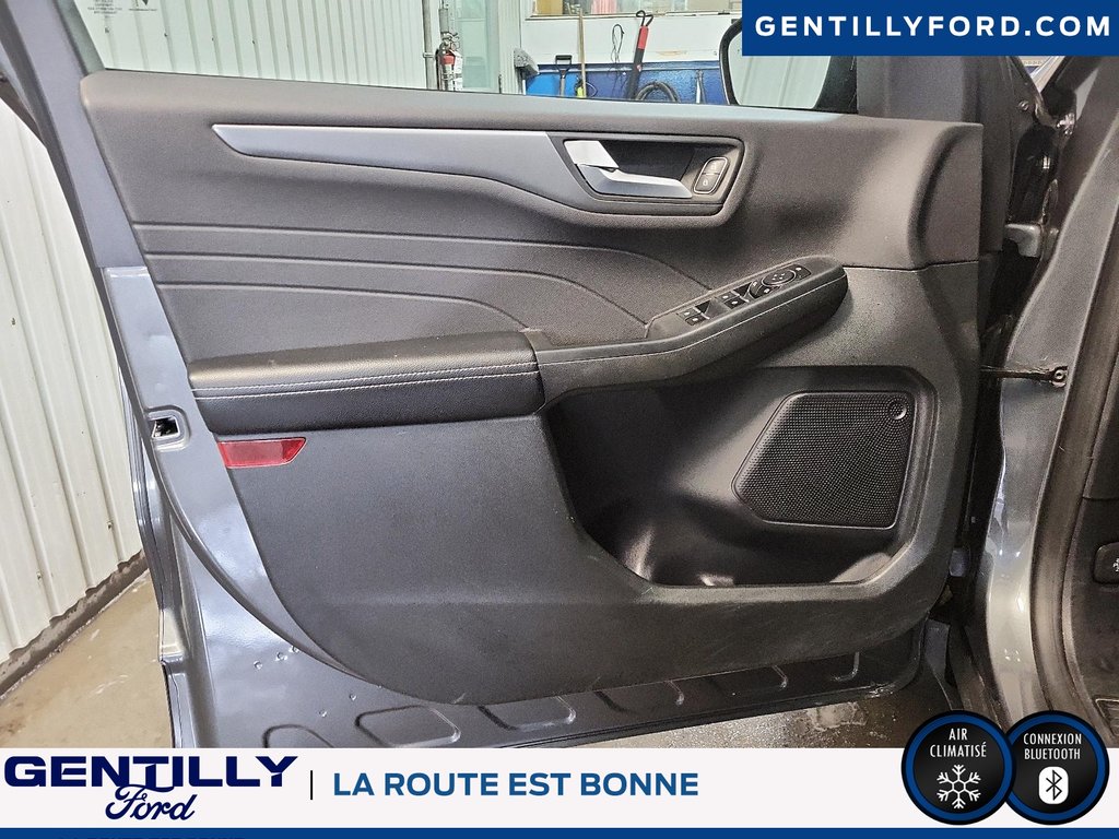 Ford Escape PHEV 2023 à Bécancour (Secteur Gentilly), Québec - 11 - w1024h768px