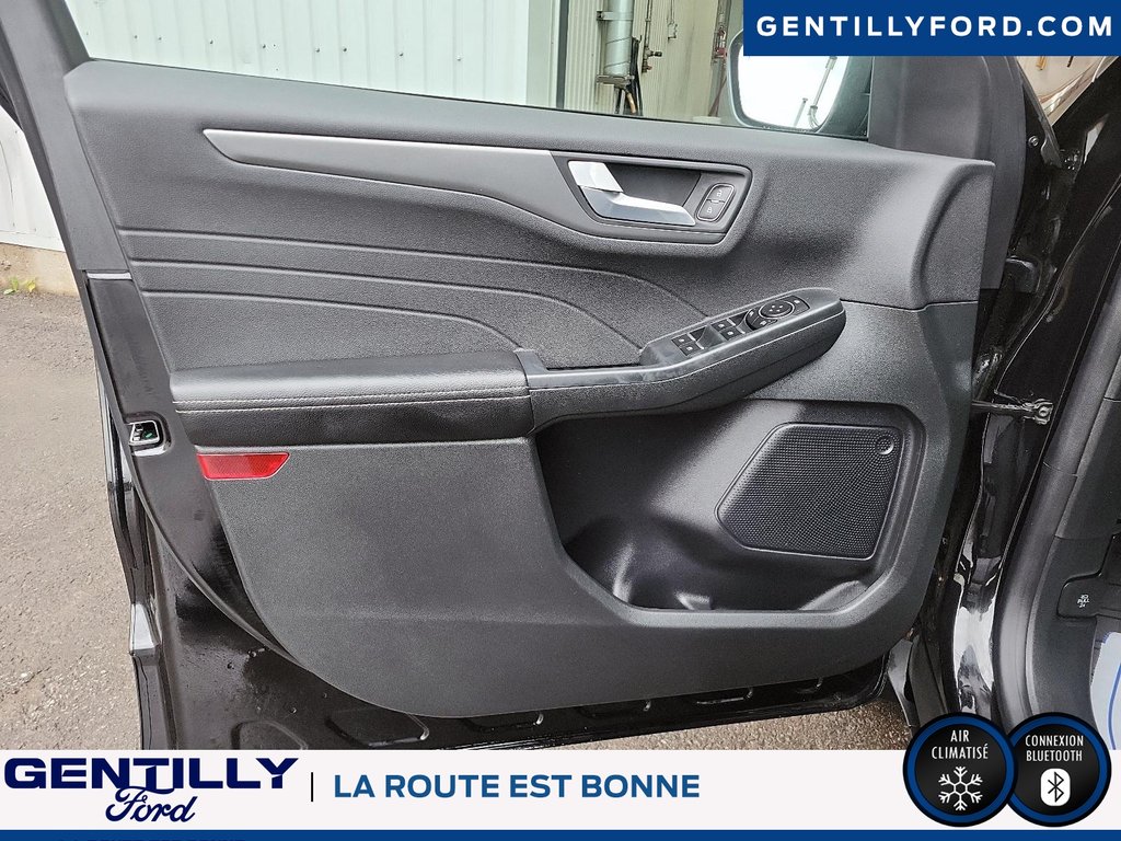 2023 Ford Escape PHEV in Bécancour (Gentilly Sector), Quebec - 10 - w1024h768px