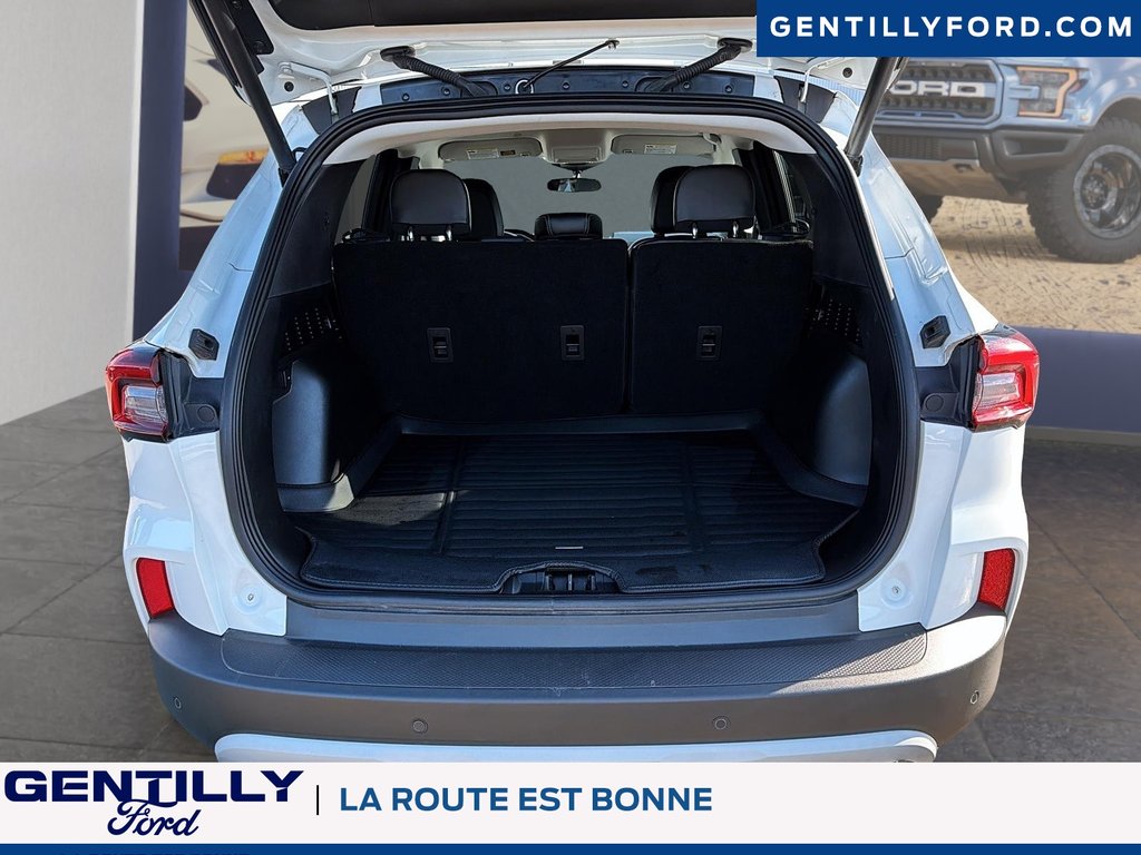 2023 Ford Escape PHEV in Bécancour (Gentilly Sector), Quebec - 6 - w1024h768px