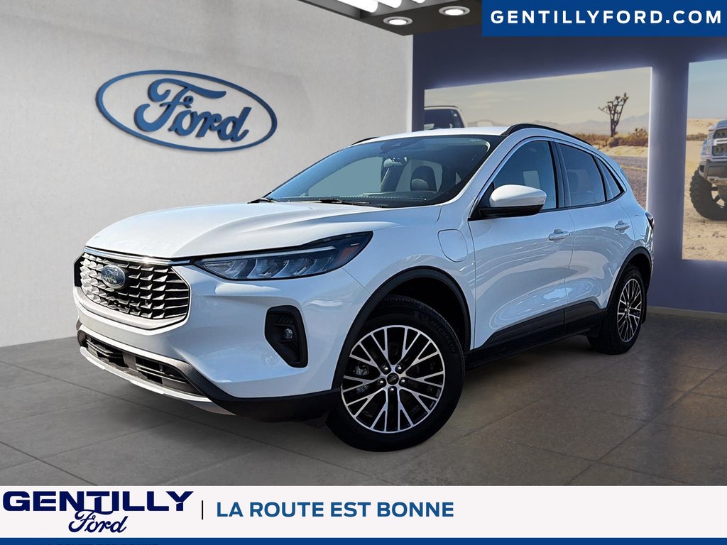 2023 Ford Escape PHEV in Bécancour (Gentilly Sector), Quebec - 1 - w1024h768px