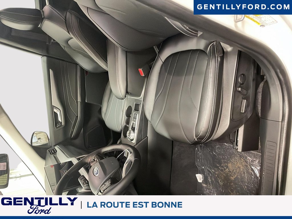 Ford Escape PHEV 2026 à Bécancour (Secteur Gentilly), Québec - 9 - w1024h768px