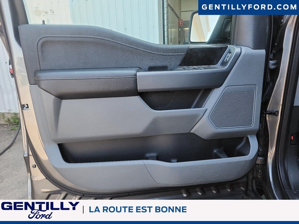 2024 Ford F-150 Lightning XLT in Bécancour (Gentilly Sector), Quebec - 11 - w1024h768px