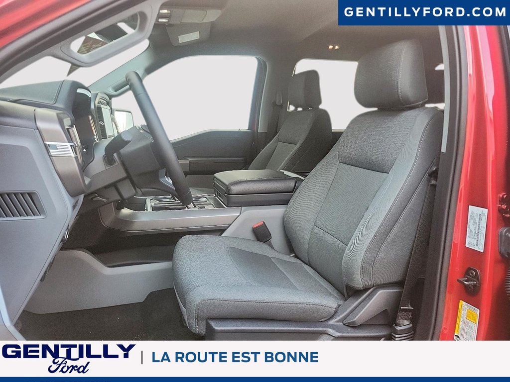 2024 Ford F-150 Lightning XLT in Bécancour (Gentilly Sector), Quebec - 8 - w1024h768px