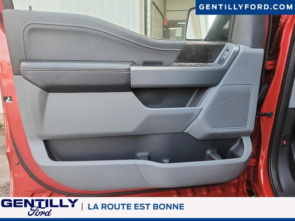 2024 Ford F-150 Lightning XLT in Bécancour (Gentilly Sector), Quebec - 10 - w1024h768px