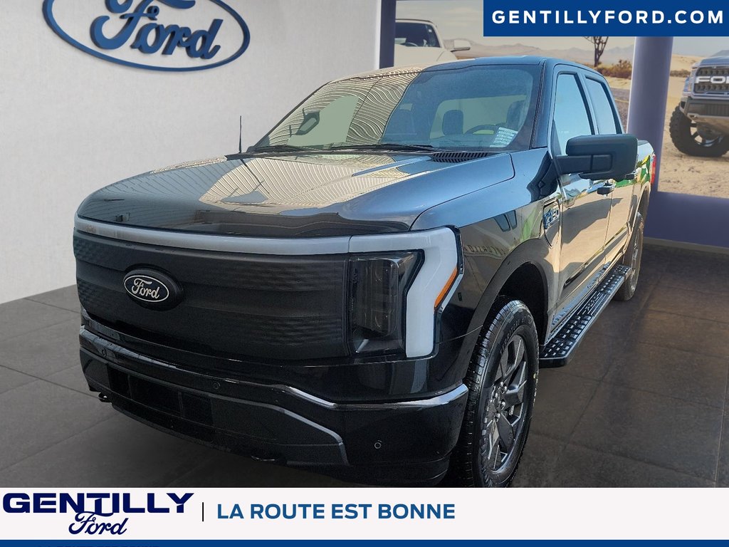 2025 Ford F-150 Lightning Flash in Bécancour (Gentilly Sector), Quebec - 1 - w1024h768px