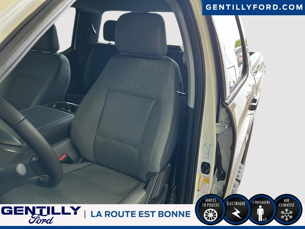 2025 Ford F-150 Lightning XLT in Bécancour (Gentilly Sector), Quebec - 8 - w1024h768px