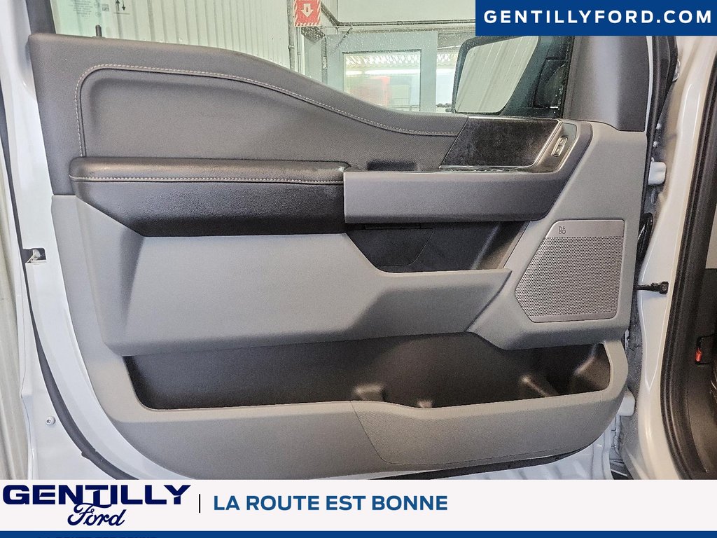 Ford F-150 Lightning Flash 2025 à Bécancour (Secteur Gentilly), Québec - 10 - w1024h768px