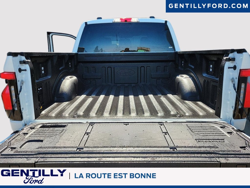 2025 Ford F-150 Lightning Pro in Bécancour (Gentilly Sector), Quebec - 14 - w1024h768px
