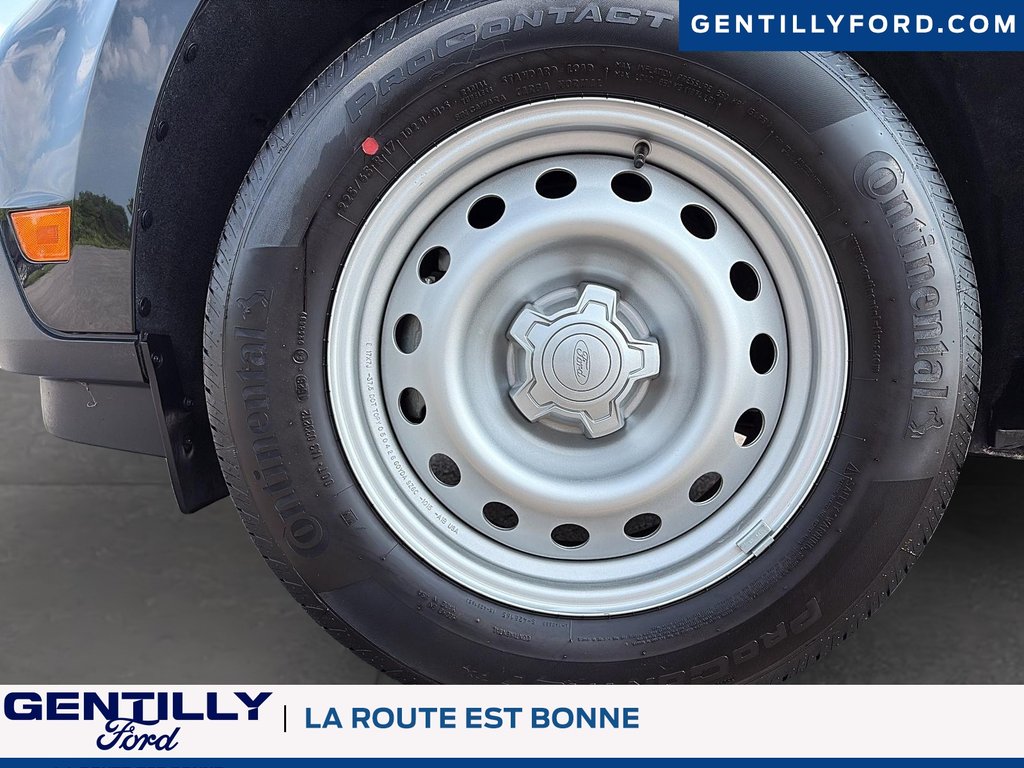 2022 Ford Maverick in Bécancour (Gentilly Sector), Quebec - 7 - w1024h768px