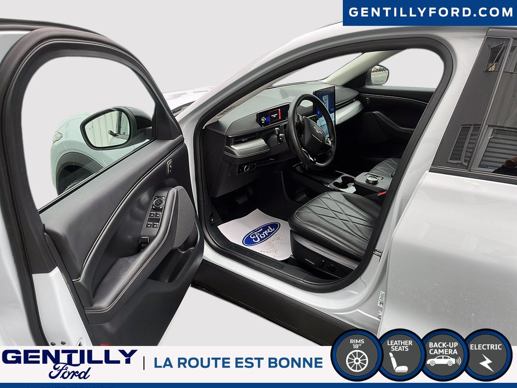Ford Mustang Mach-E Select 2023 à Bécancour (Secteur Gentilly), Québec - 11 - w1024h768px