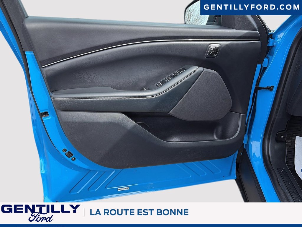 2023 Ford Mustang Mach-E Select in Bécancour (Gentilly Sector), Quebec - 10 - w1024h768px