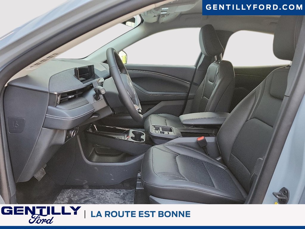 2025 Ford Mustang Mach-E Premium in Bécancour (Gentilly Sector), Quebec - 8 - w1024h768px