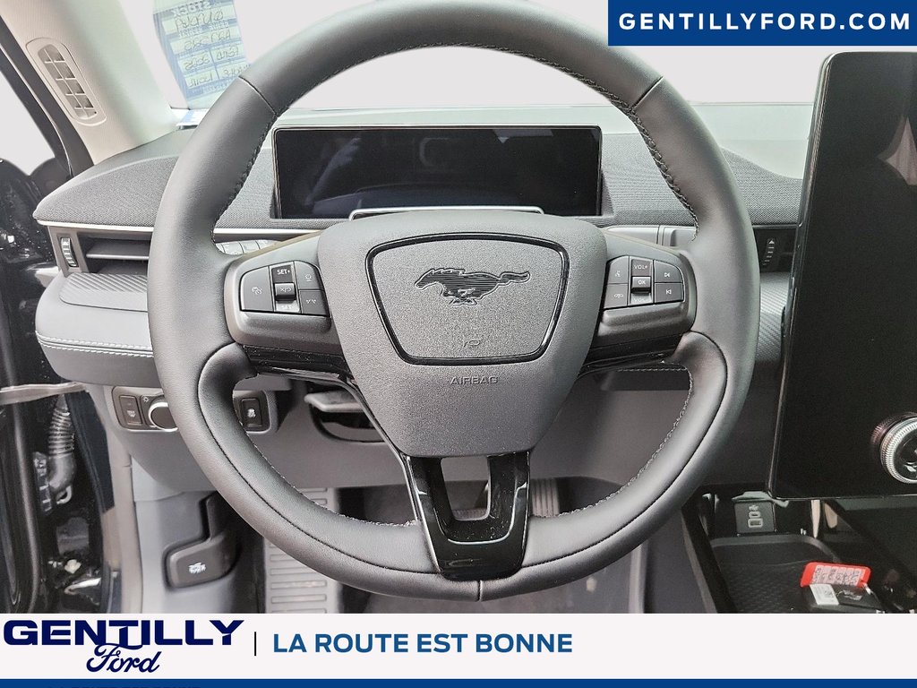 2025 Ford Mustang Mach-E Select in Bécancour (Gentilly Sector), Quebec - 11 - w1024h768px