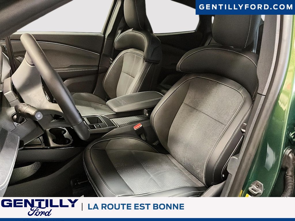 2025 Ford Mustang Mach-E GT in Bécancour (Gentilly Sector), Quebec - 8 - w1024h768px