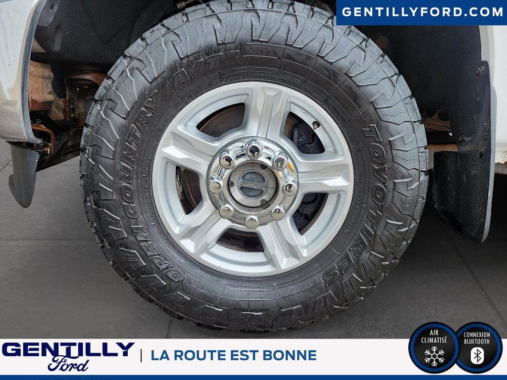 2015 Ford Super Duty F-250 SRW in Bécancour (Gentilly Sector), Quebec - 14 - w1024h768px