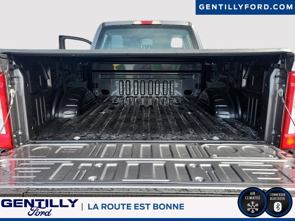 2025 Ford Super Duty F-350 SRW XL in Bécancour (Gentilly Sector), Quebec - 14 - w1024h768px