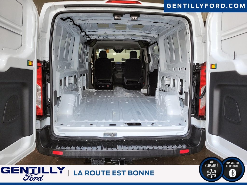 Ford Transit Cargo Van  2023 à Bécancour (Secteur Gentilly), Québec - 9 - w1024h768px