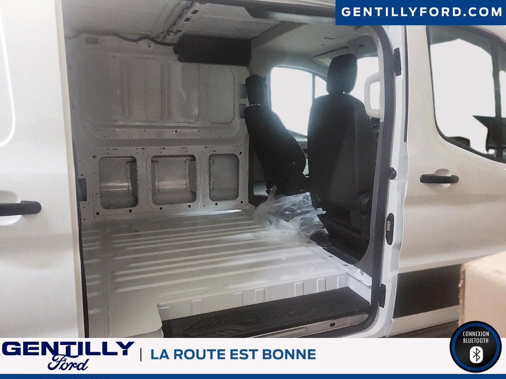 Ford Transit Cargo Van  2025 à Bécancour (Secteur Gentilly), Québec - 5 - w1024h768px